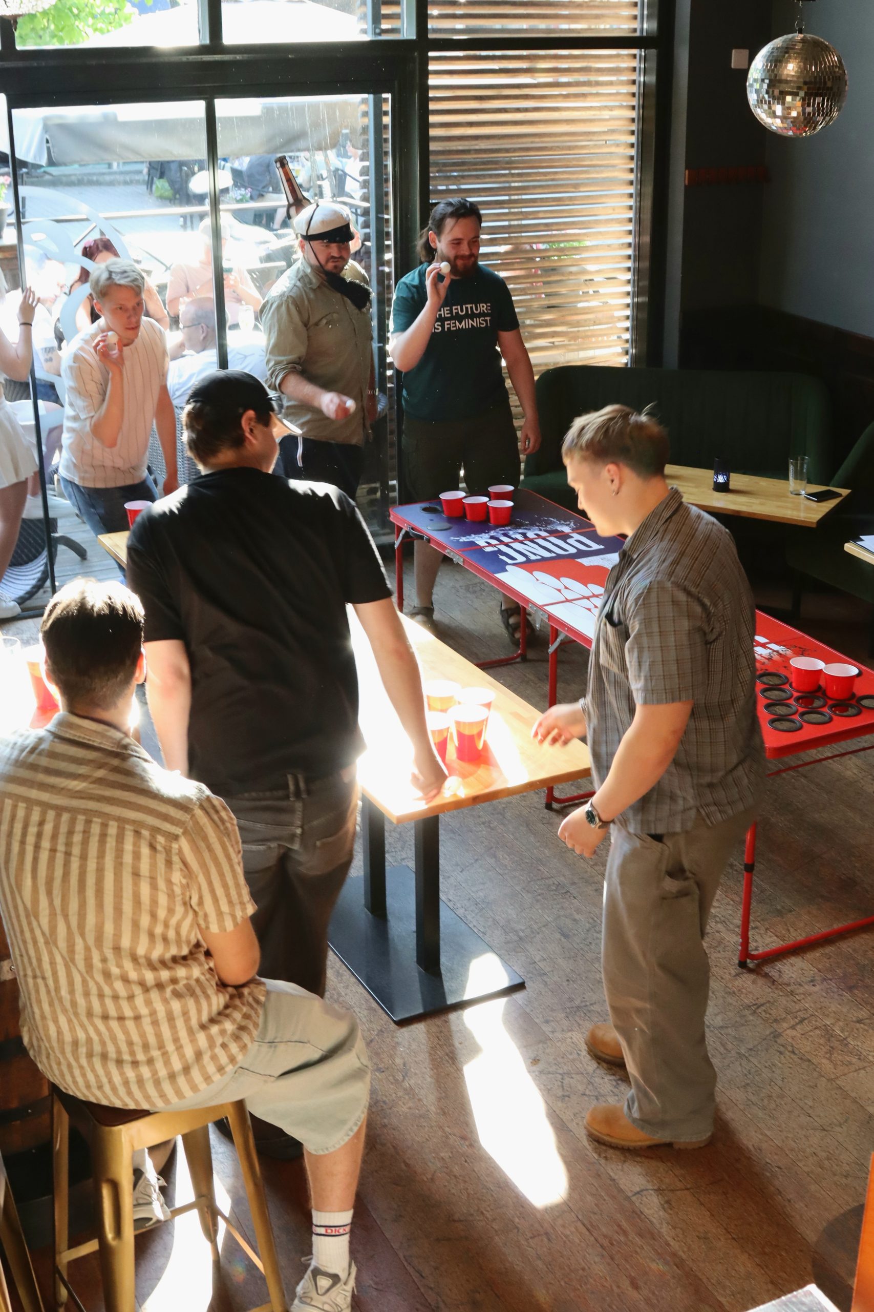 Kivi paperi beerpong